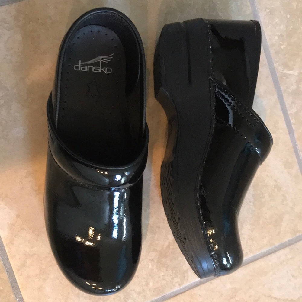EUC black patent leather Dansko clogs
